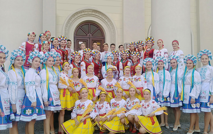 Народний художній колектив, ансамбль народного танцю «Вихиляс»